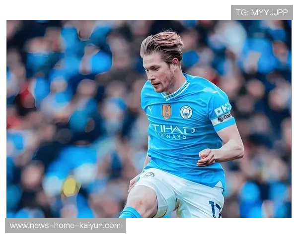 德布劳内长距离快速推进撕开防线：现代足球的战术革新